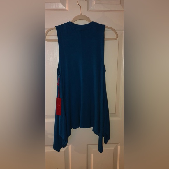 Jennifer Lopez sapphire, blue size S small cascade flowing keyhole tank NWT - Picture 5 of 11